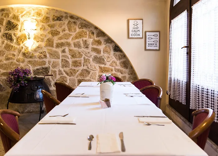 Alle Vecchie Arcate Отель Пескассероли