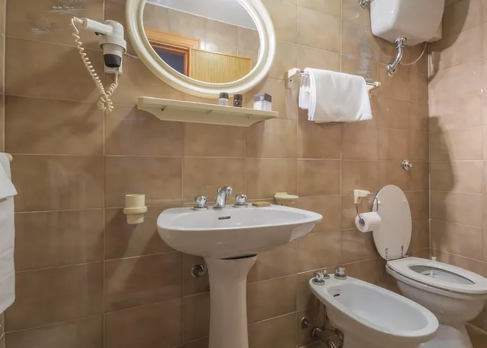 Alle Vecchie Arcate Отель Пескассероли